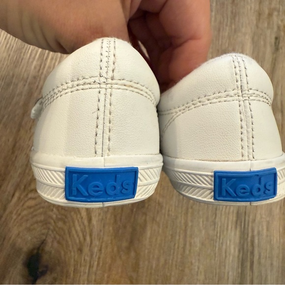 Keds Daphne T-Strap White Leather - Mary Jane Toddler Size 7M Comfort Walking - Picture 4 of 8